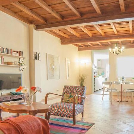 Apartamento Cozy Macci Flat 4 People Near Santa Croce Square Florencia Exterior foto