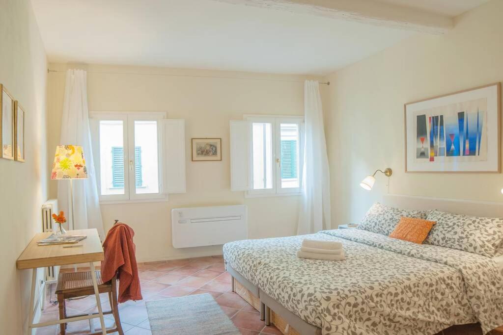 Apartamento Cozy Macci Flat 4 People Near Santa Croce Square Florencia Exterior foto