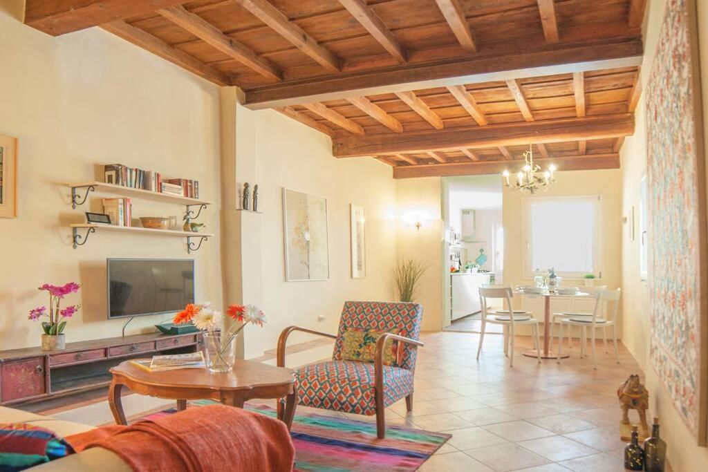 Apartamento Cozy Macci Flat 4 People Near Santa Croce Square Florencia Exterior foto