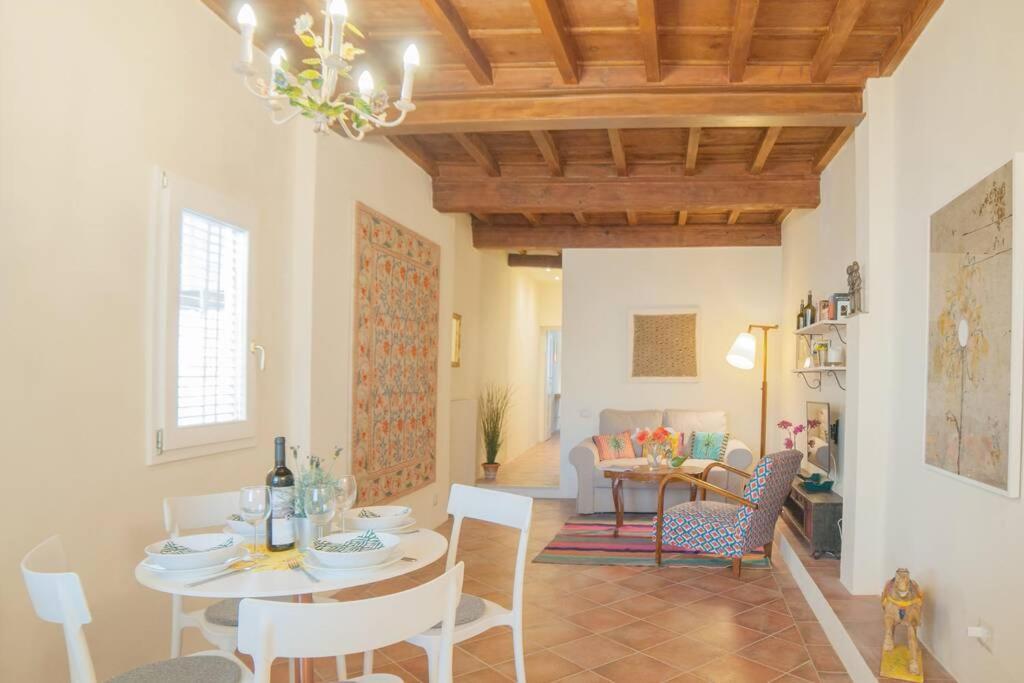 Apartamento Cozy Macci Flat 4 People Near Santa Croce Square Florencia Exterior foto